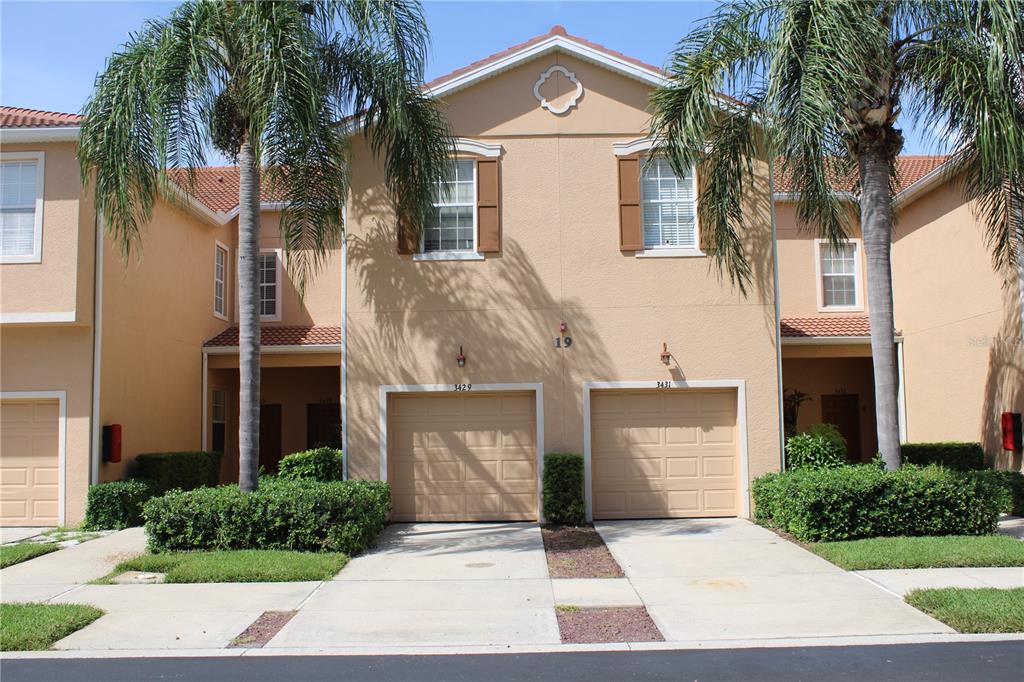 3429 PARKRIDGE CIRCLE UNIT 19-103
