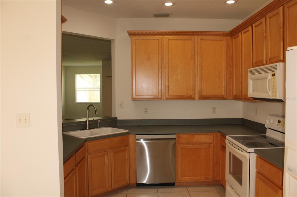 3429 PARKRIDGE CIRCLE UNIT 19-103, SARASOTA, FL — photo 5 of 30