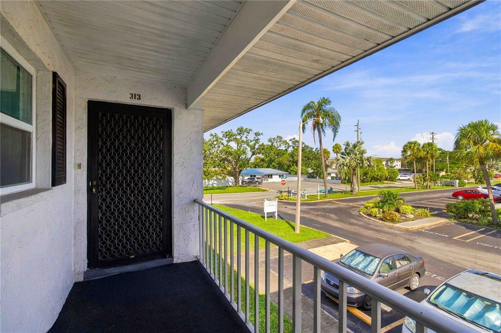 304 47TH AVENUE DRIVE W UNIT 313, BRADENTON, FL — photo 2 of 30