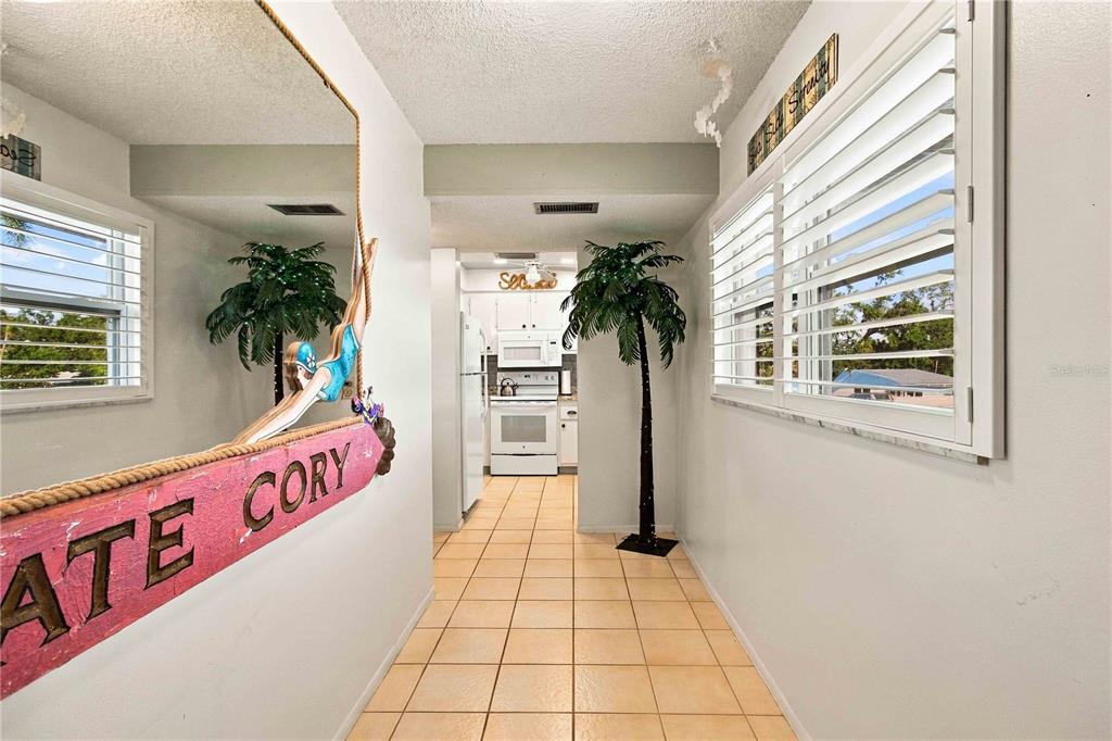 304 47TH AVENUE DRIVE W UNIT 313, BRADENTON, FL — photo 4 of 30