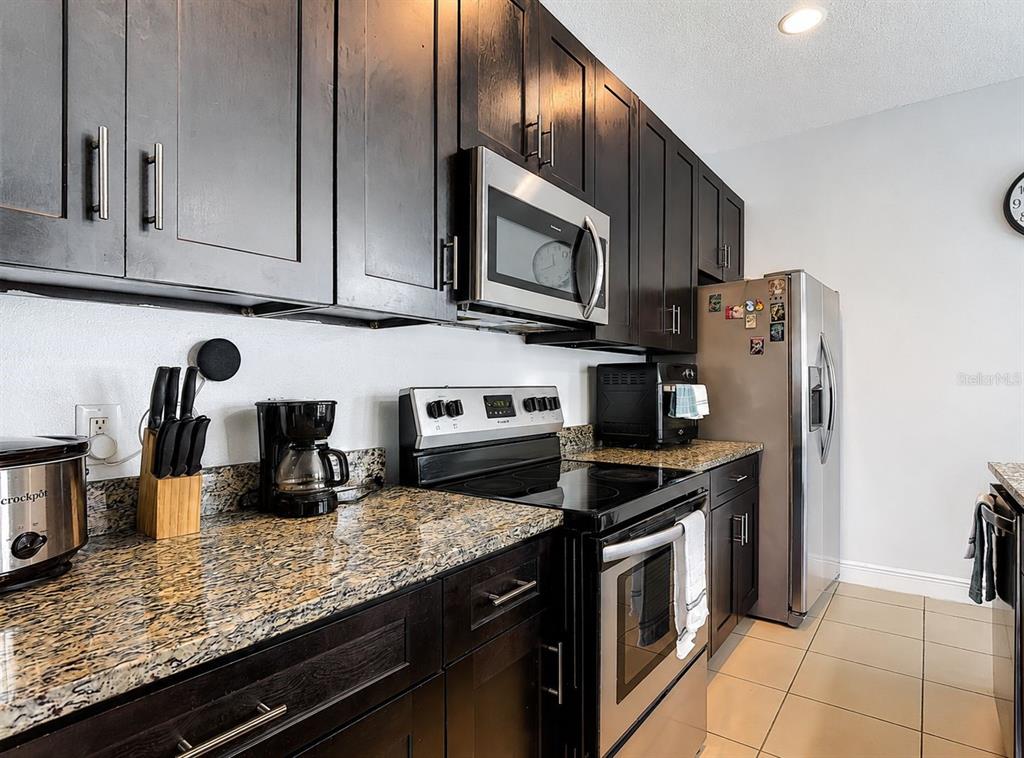 420 E EAGLE DRIVE, KISSIMMEE, FL — photo 2 of 11