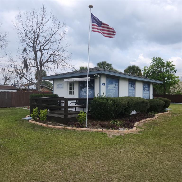909 SW 10TH HWY 200 STREET