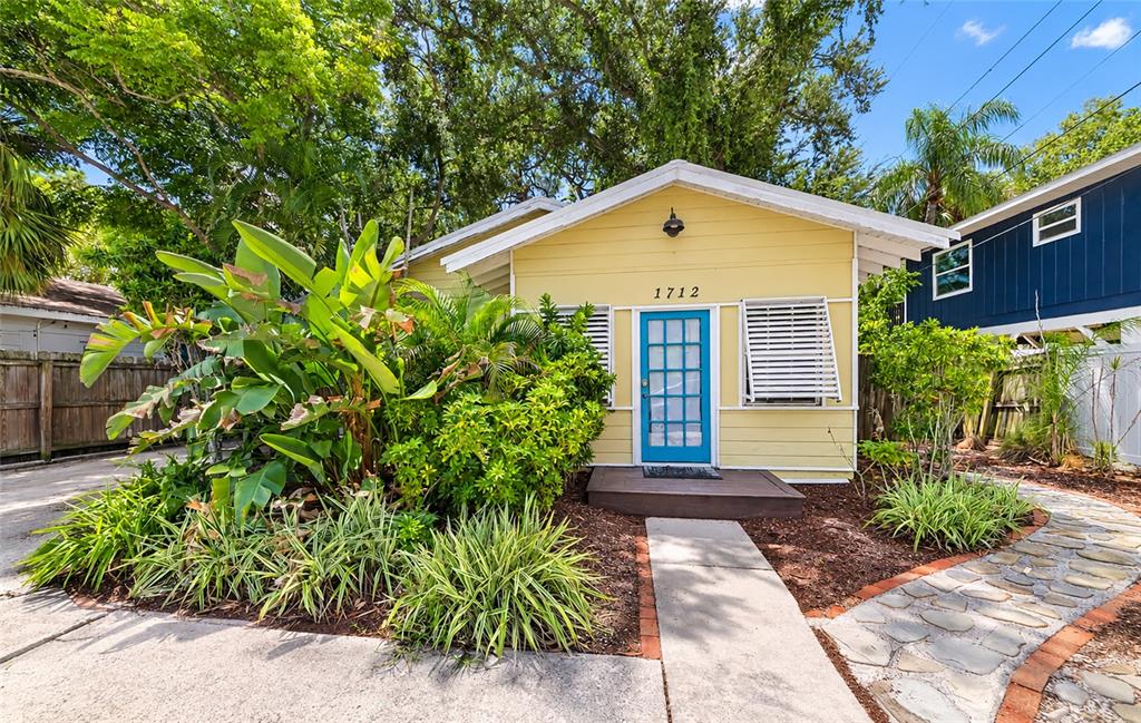 1712 SIESTA DRIVE, SARASOTA, FL — photo 2 of 21