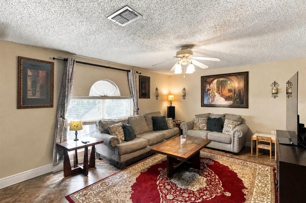 1103 SOARING OSPREY WAY, VALRICO, FL — photo 4 of 23