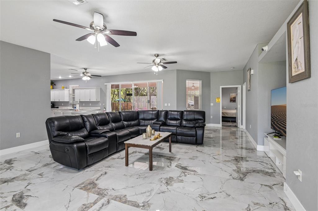 9078 BIRMINGHAM AVENUE, WEEKI WACHEE, FL — photo 3 of 30