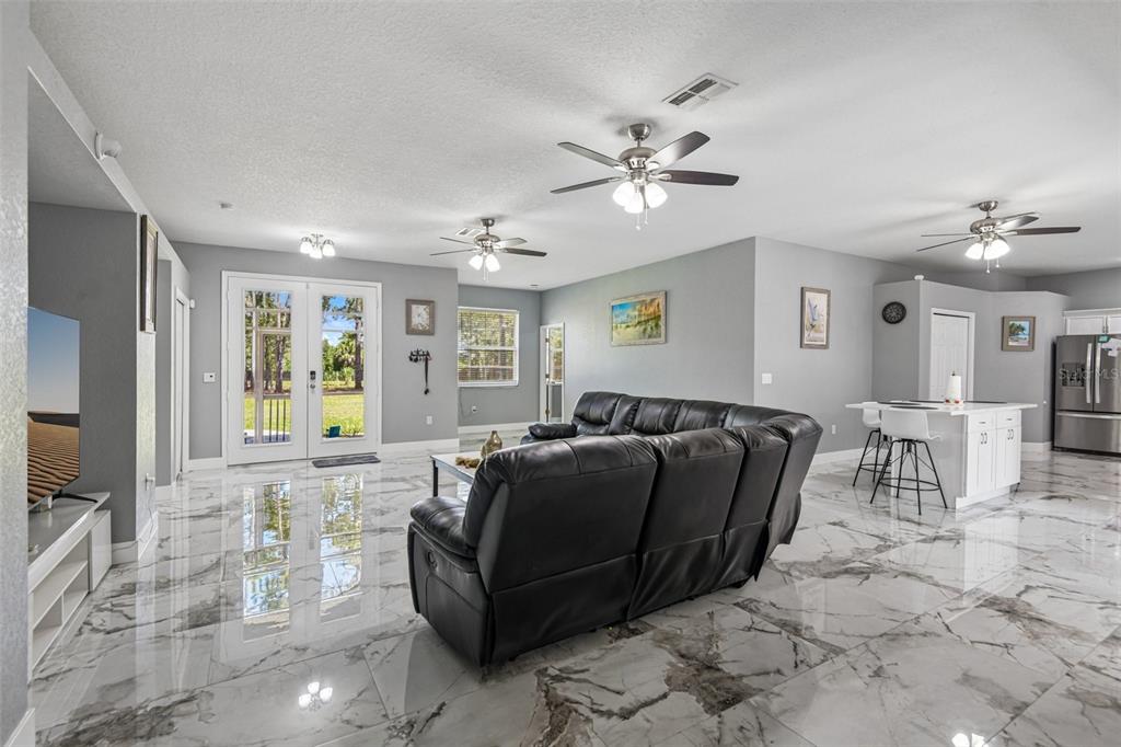 9078 BIRMINGHAM AVENUE, WEEKI WACHEE, FL — photo 4 of 30