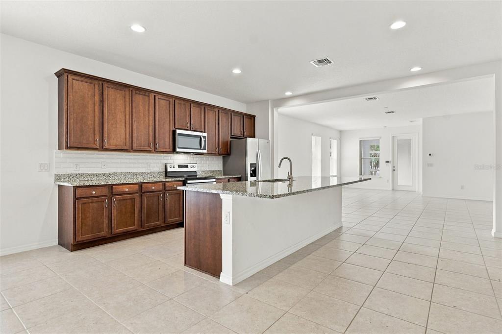 8518 NEMOURS PARKWAY, ORLANDO, FL — photo 5 of 30