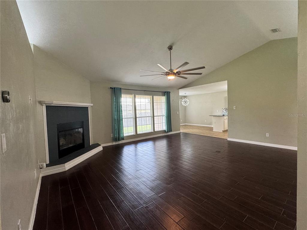 25184 NW 9TH ROAD, NEWBERRY, FL — photo 3 of 30