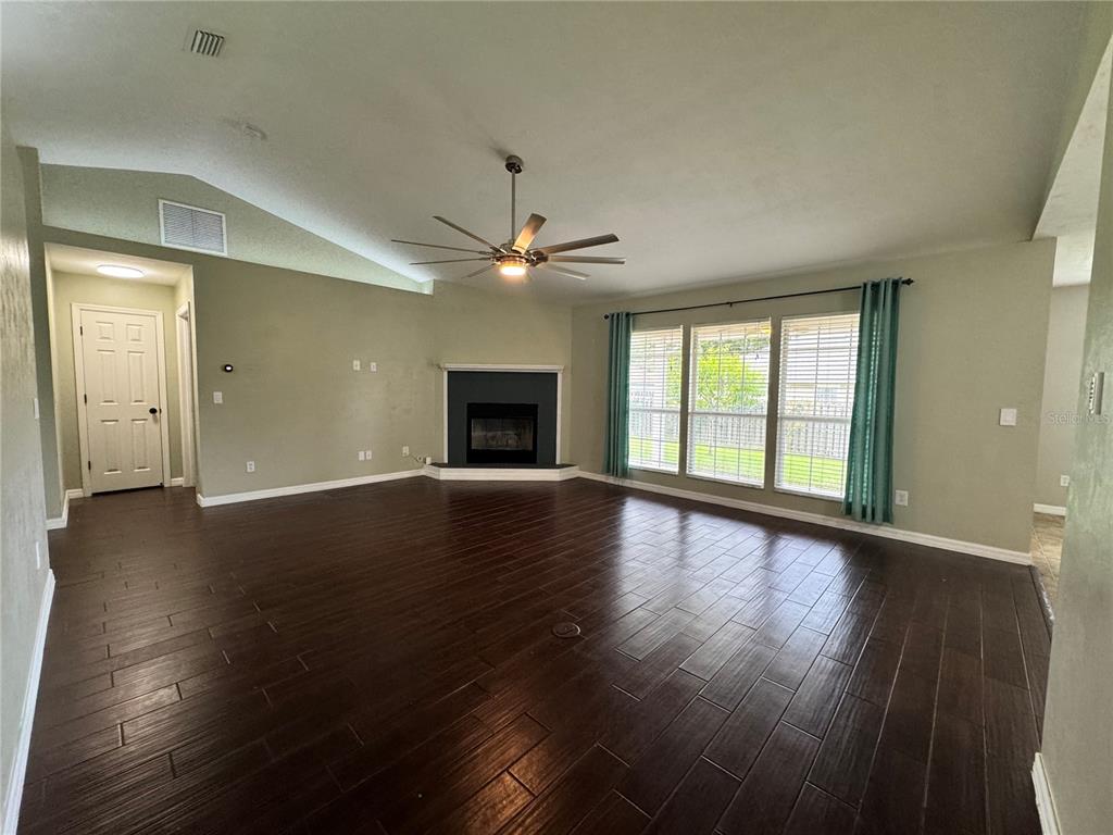 25184 NW 9TH ROAD, NEWBERRY, FL — photo 4 of 30