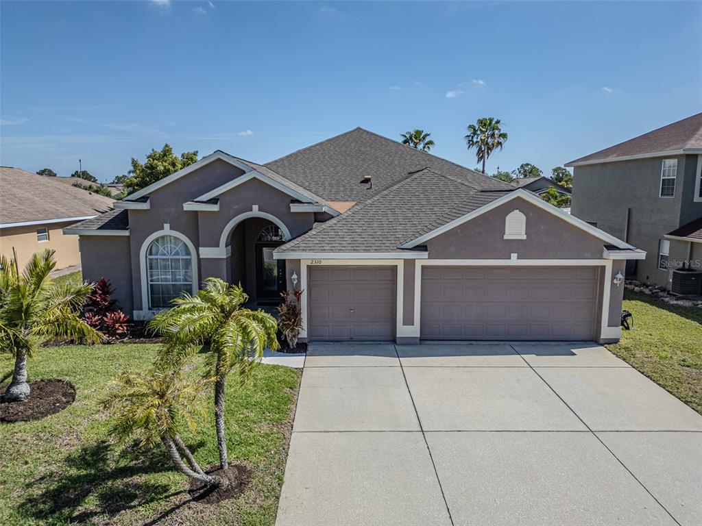 2310 WOOD POINTE DRIVE