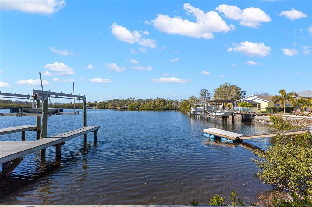 2138 BAYOU DRIVE