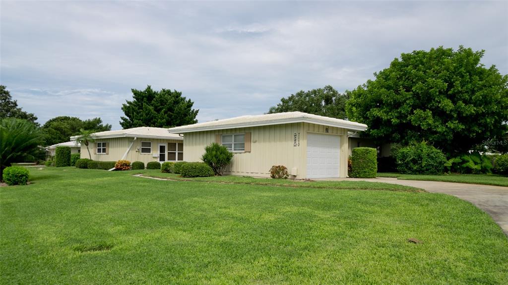 7110 11TH AVENUE W, BRADENTON, FL — photo 2 of 30
