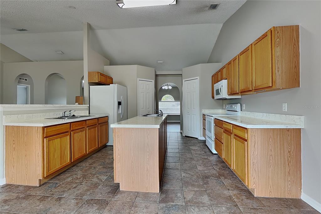 9297 OAK GROVE STREET, SPRING HILL, FL — photo 5 of 15