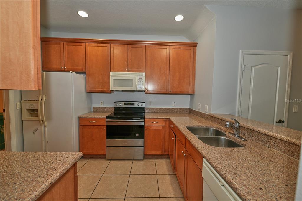 5848 STRADA CAPRI WAY, ORLANDO, FL — photo 4 of 40