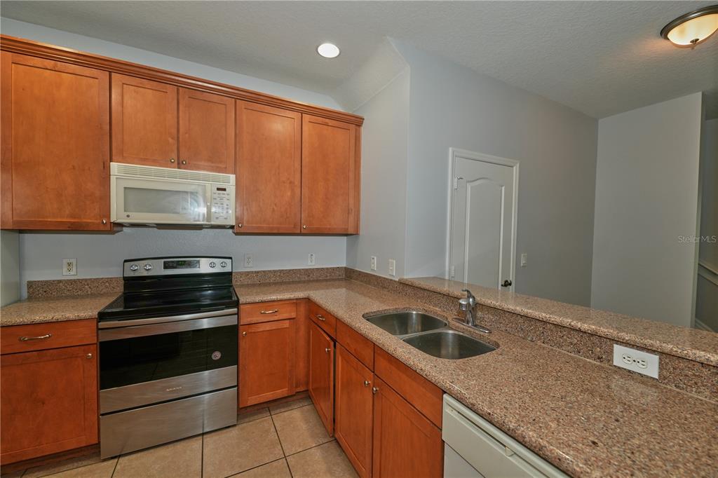 5848 STRADA CAPRI WAY, ORLANDO, FL — photo 5 of 40