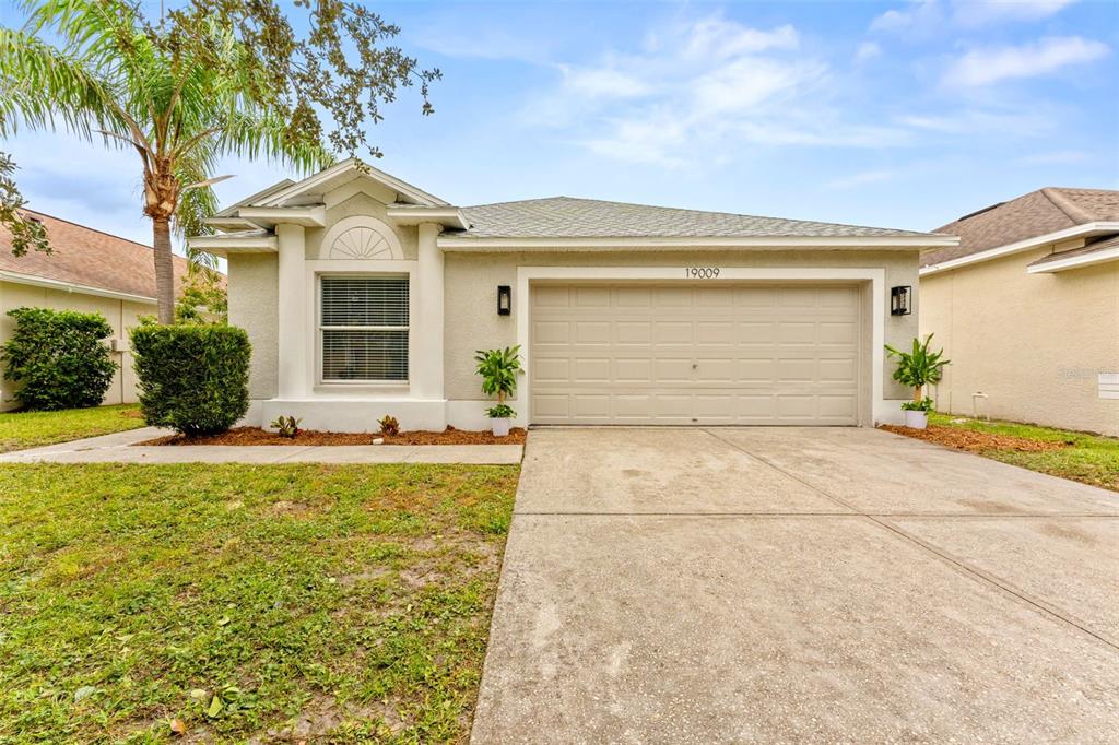19009 FISHERMANS BEND DRIVE, LUTZ, FL — photo 3 of 30