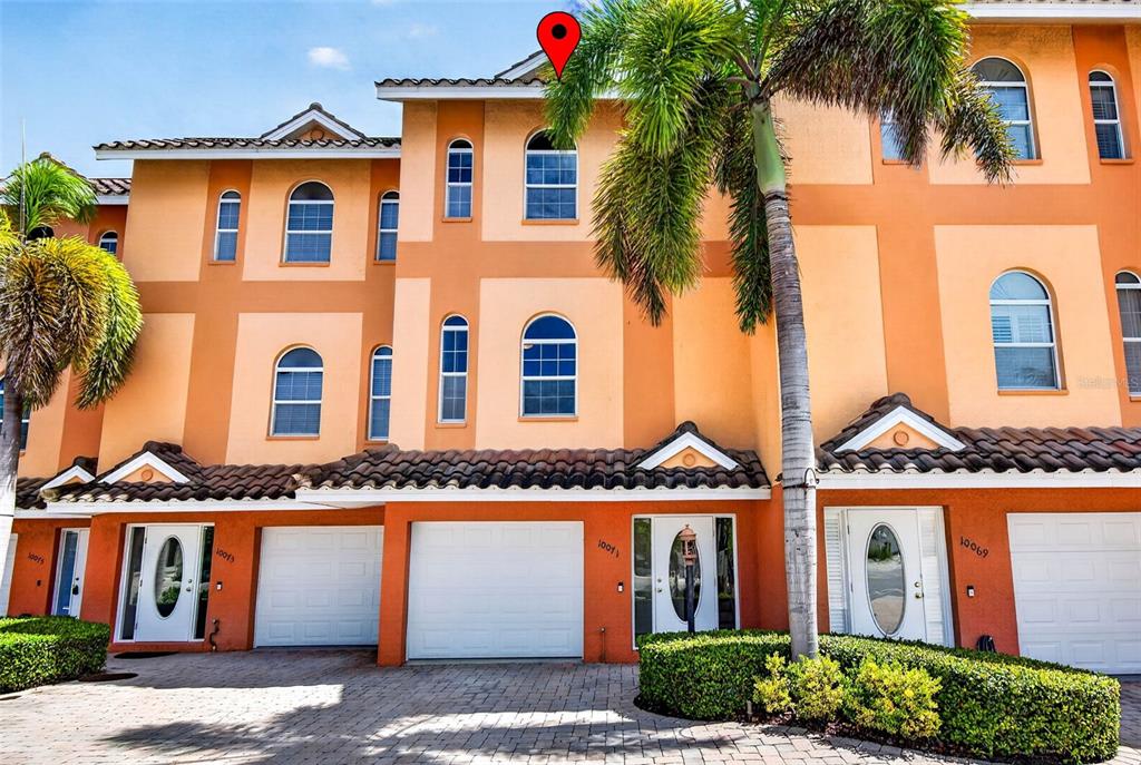 10071 GULF BOULEVARD, TREASURE ISLAND, FL — photo 2 of 39