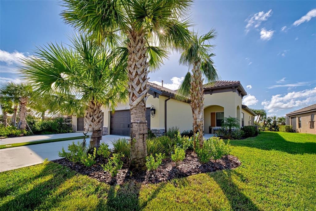 233 PALIDORO CIRCLE