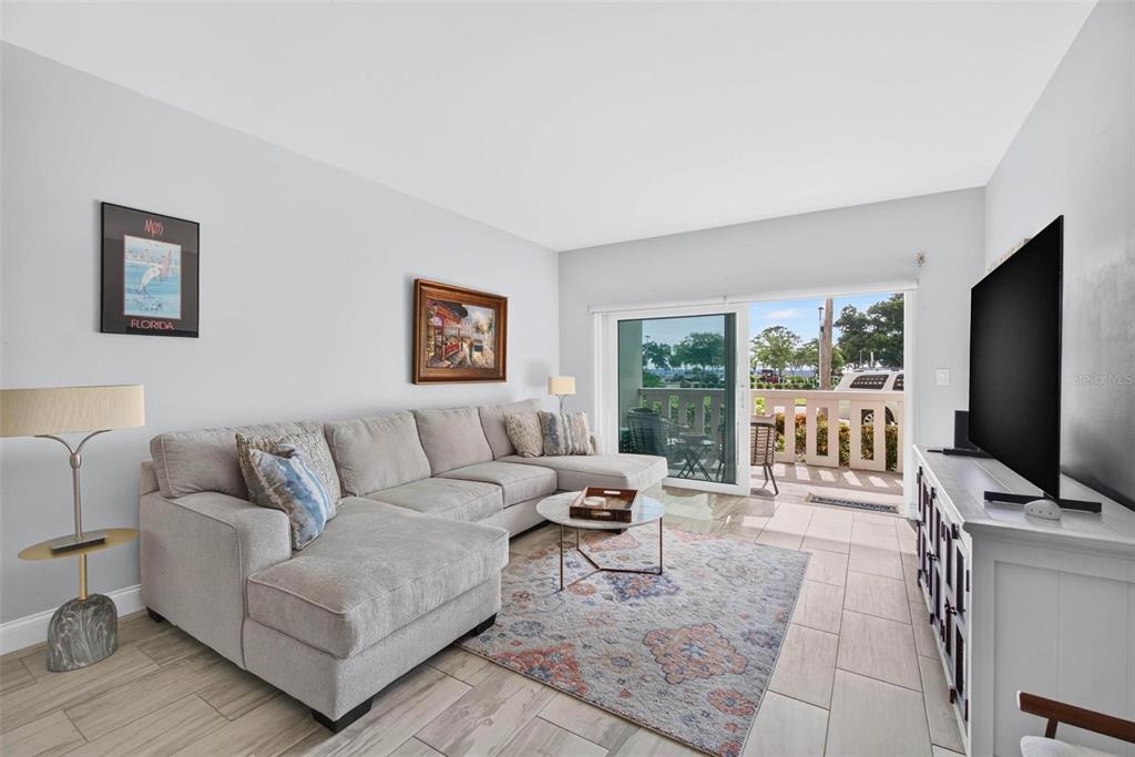 1200 N SHORE DRIVE NE UNIT 104, ST PETERSBURG, FL — photo 4 of 33