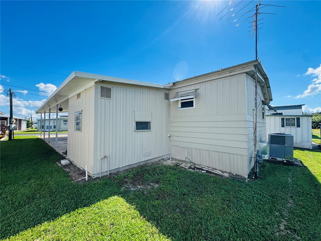 488 MARINA LANE, TAVARES, FL — photo 4 of 29