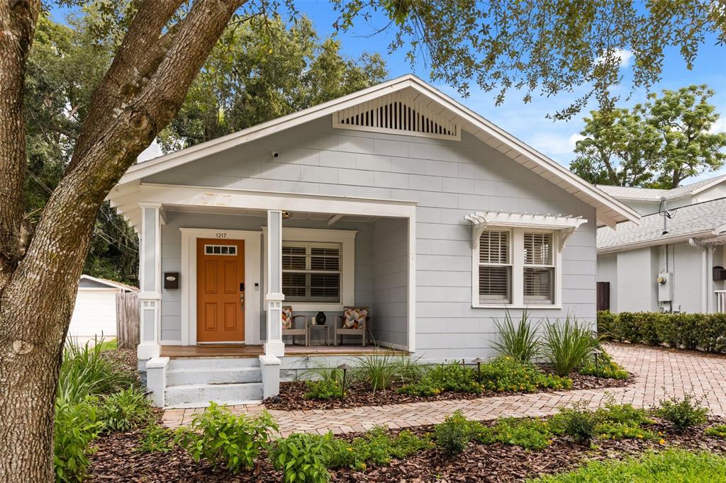 1217 NOBLE PLACE