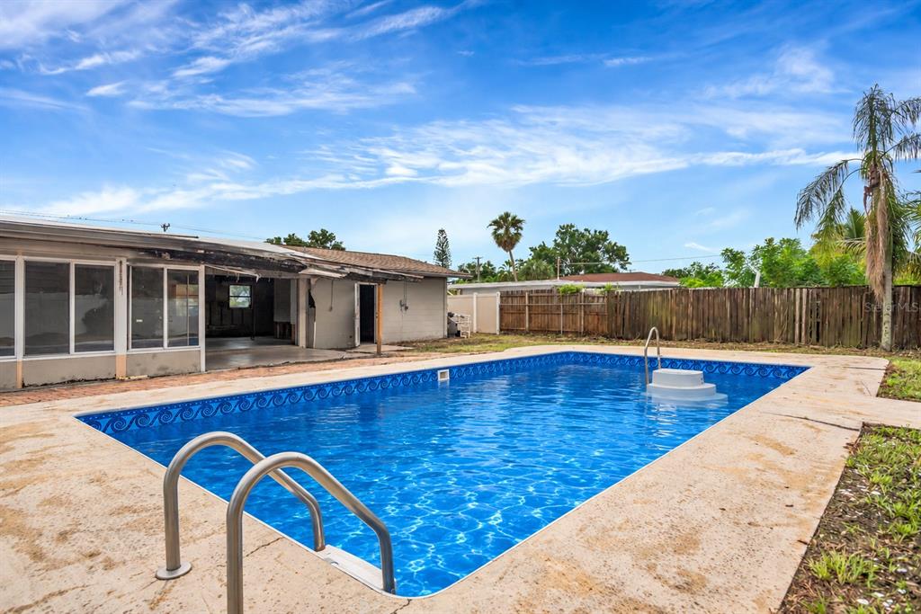 6320 FAIRWAY BOULEVARD, APOLLO BEACH, FL — photo 2 of 10