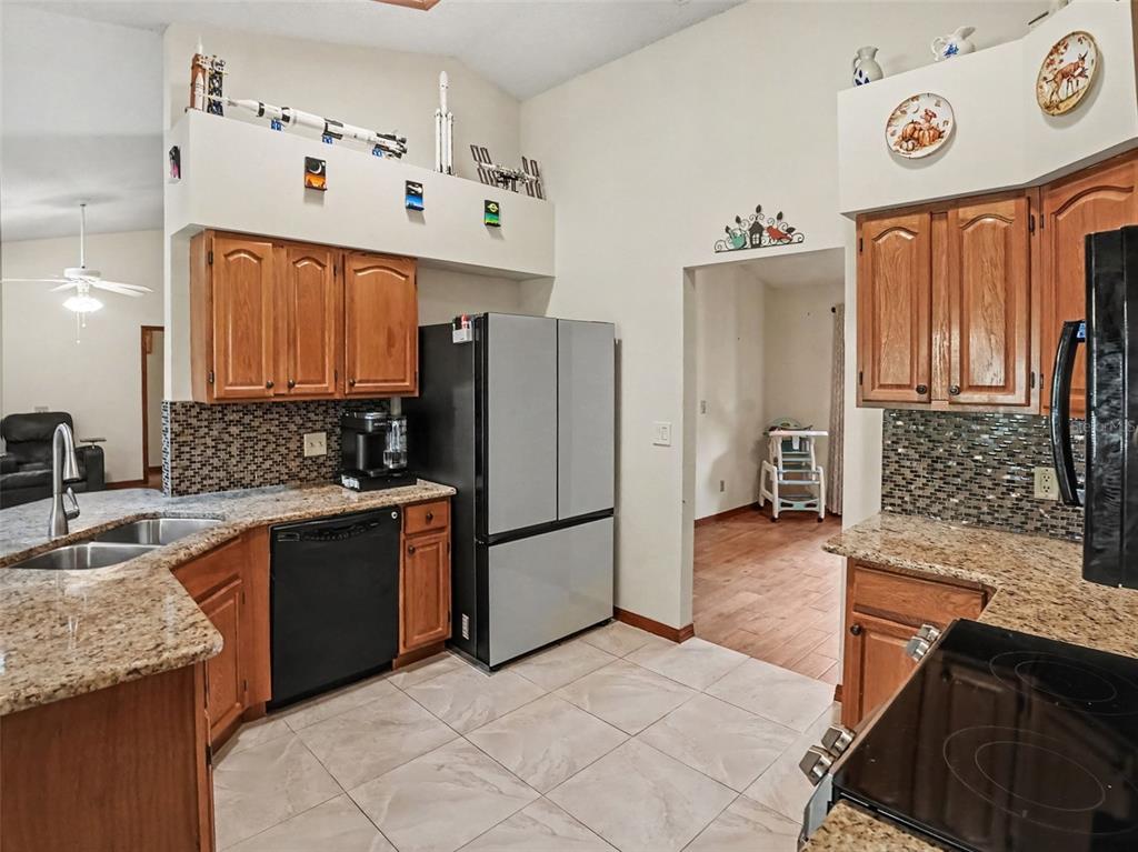 920 HAMILTON AVENUE, ORANGE CITY, FL — photo 4 of 30