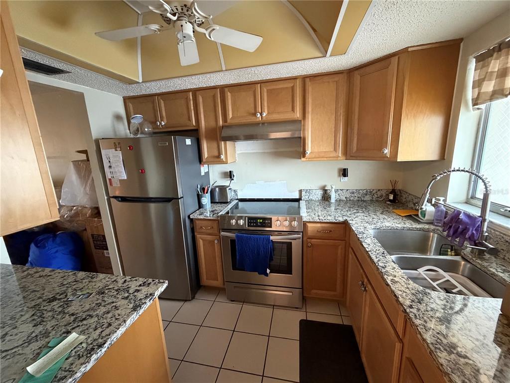 3753 LAKE BAYSHORE DRIVE UNIT 305, BRADENTON, FL — photo 2 of 16