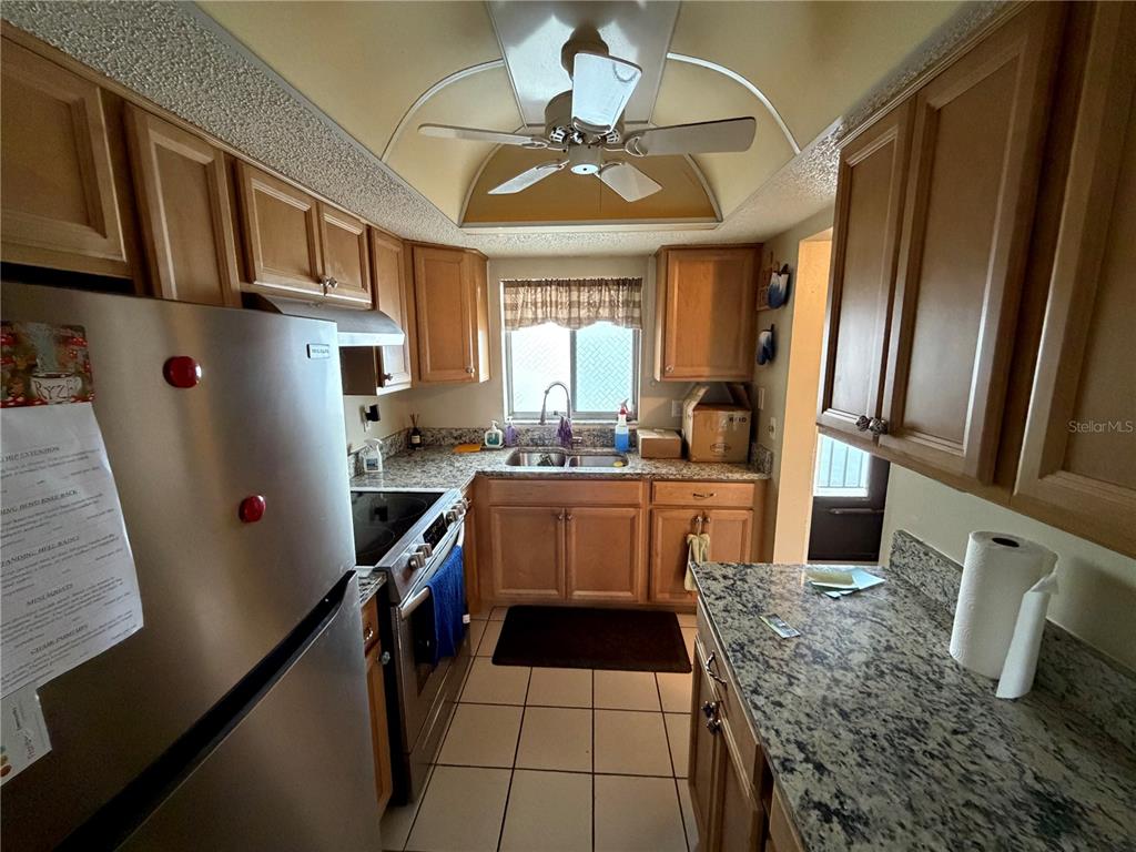 3753 LAKE BAYSHORE DRIVE UNIT 305, BRADENTON, FL — photo 3 of 16
