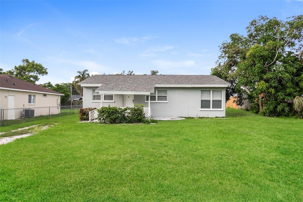 2524 32ND AVENUE E
