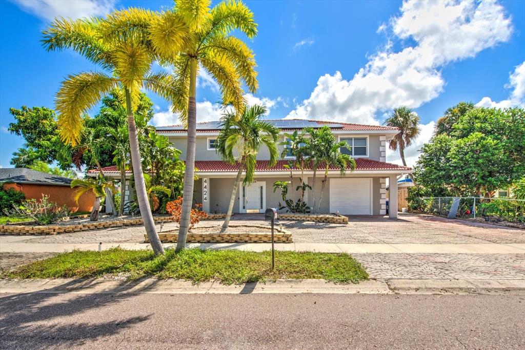 4424 N CANAL CIRCLE