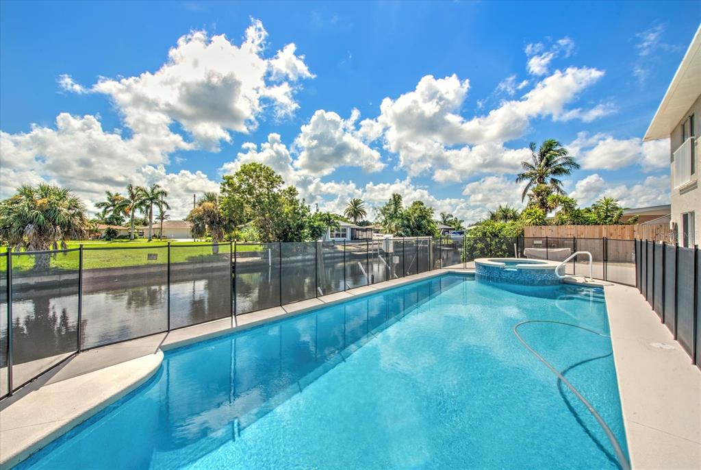 4424 N CANAL CIRCLE, NORTH FORT MYERS, FL — photo 2 of 30