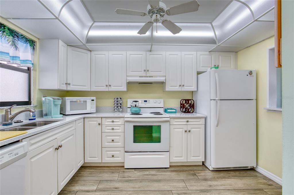 915 OCEAN SHORE BOULEVARD UNIT 2010, ORMOND BEACH, FL — photo 5 of 30