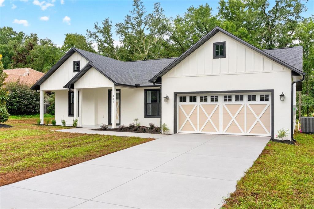 381 CARRIAGE LANE, LADY LAKE, FL — photo 3 of 30