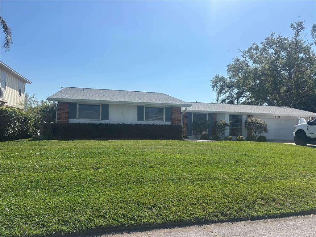4411 DOLPHIN LANE