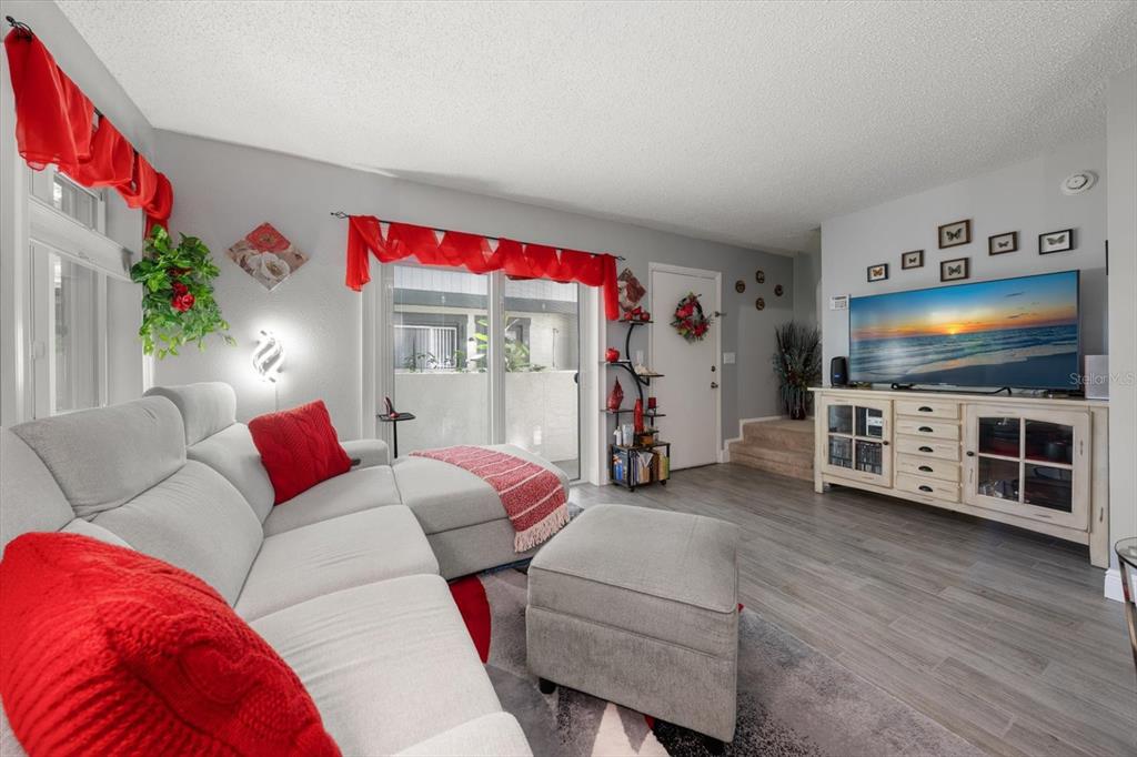 2924 LICHEN LANE UNIT C, CLEARWATER, FL — photo 3 of 27