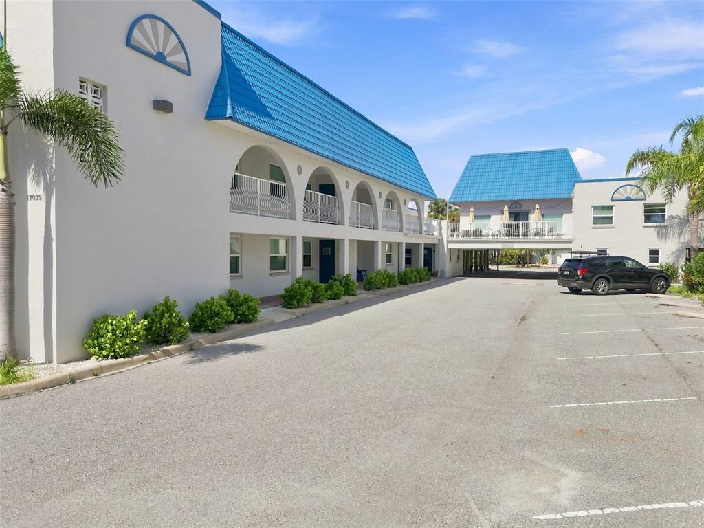 17035 GULF BOULEVARD UNIT 107, NORTH REDINGTON BEACH, FL — photo 2 of 30