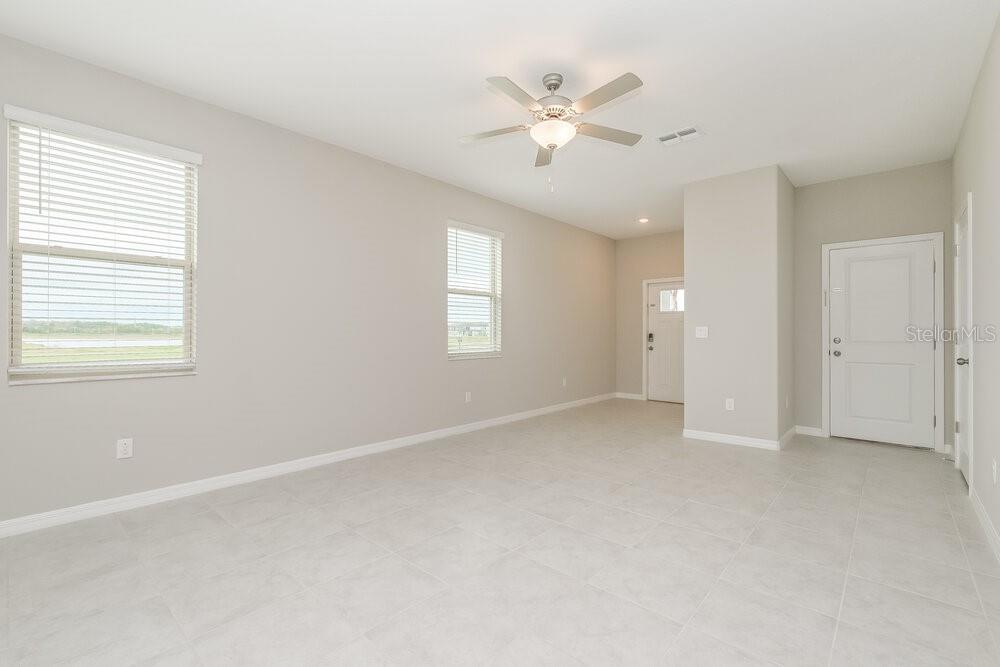 2186 AZURE VIEW WAY, LUTZ, FL — photo 4 of 17