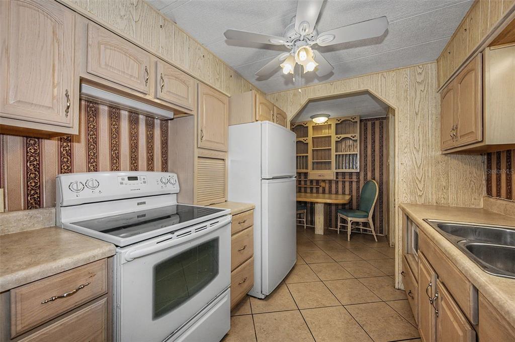 39820 US HIGHWAY 19 N UNIT 106, TARPON SPRINGS, FL — photo 5 of 30