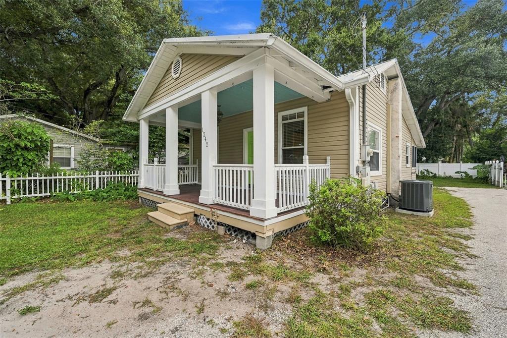 1242 NEW YORK AVENUE, DUNEDIN, FL — photo 3 of 30