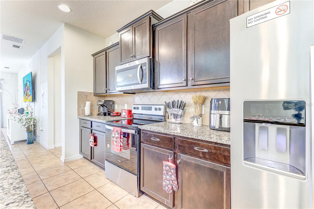1732 LIMA AVENUE, KISSIMMEE, FL — photo 5 of 38