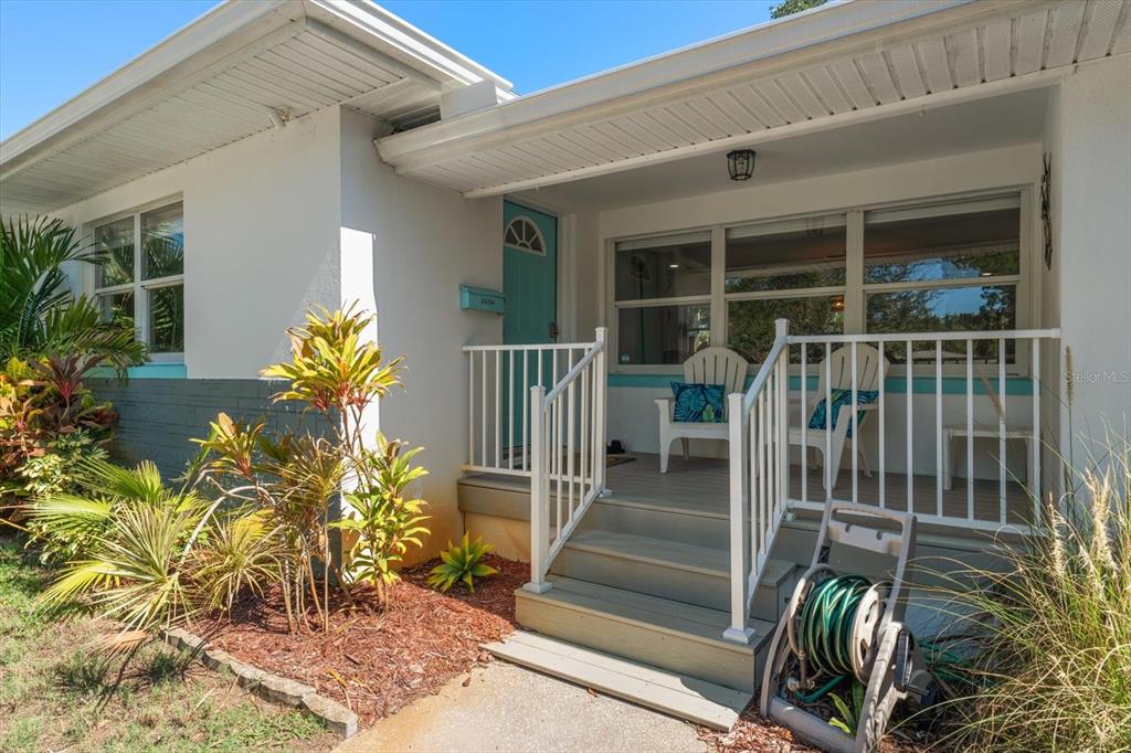 2534 BAYSIDE DRIVE S, ST PETERSBURG, FL — photo 2 of 48