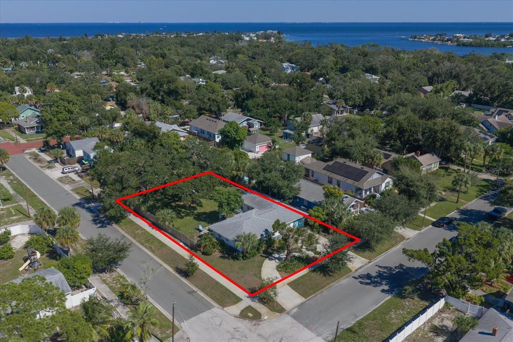 2534 BAYSIDE DRIVE S, ST PETERSBURG, FL — photo 3 of 48