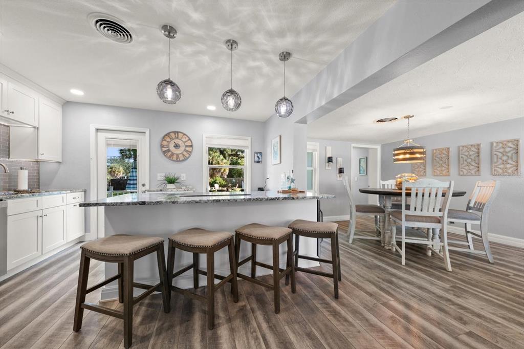 2534 BAYSIDE DRIVE S, ST PETERSBURG, FL — photo 4 of 48