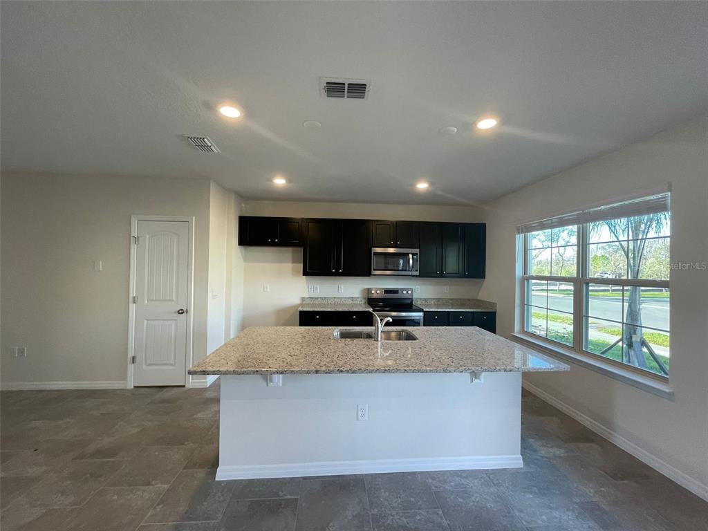 10119 SALT POINT DRIVE, WINTER GARDEN, FL — photo 3 of 7