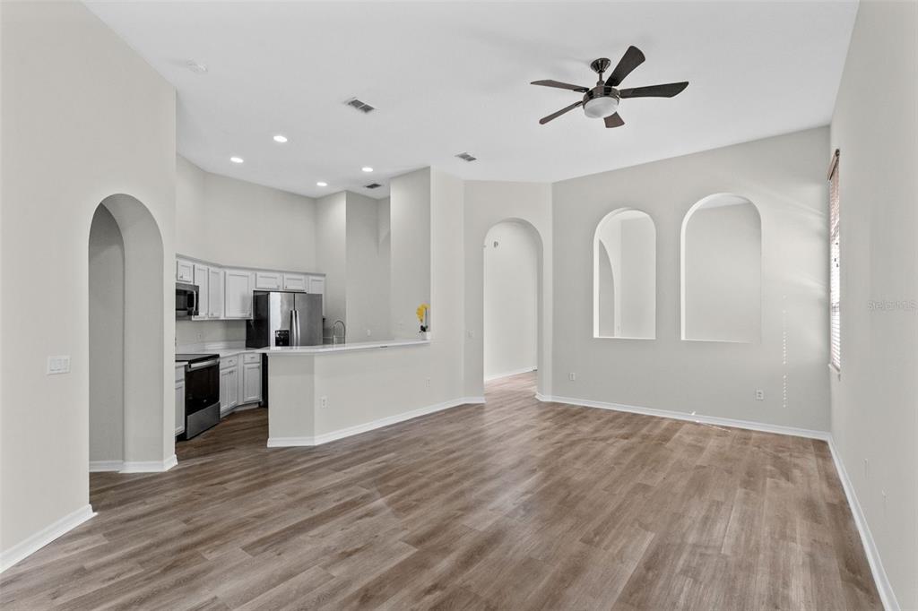 2900 BONITA CIRCLE, KISSIMMEE, FL — photo 4 of 25