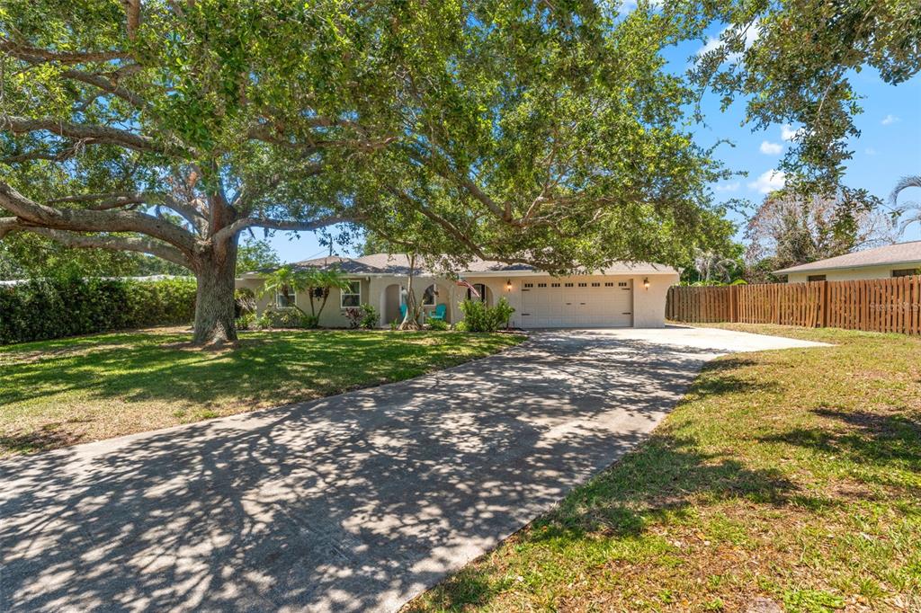 1245 LESLIE DRIVE