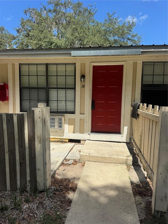 420-420 MILLS STREET UNIT 10, LEESBURG, FL — photo 2 of 7