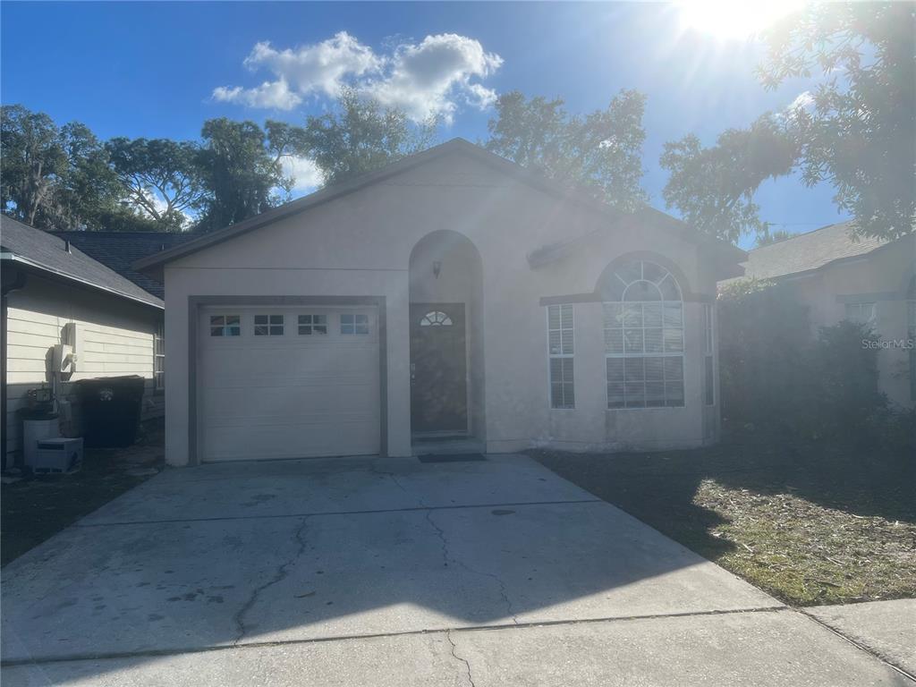 1716 CHATHAM CIRCLE