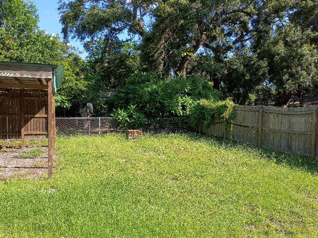 1307 NEW YORK AVENUE, DUNEDIN, FL — photo 2 of 5